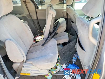Zdjęcie 11 z 13 samochodu: 2013 TOYOTA SIENNA LE VIN:5TDKK3DC5DS378939 - miniatura