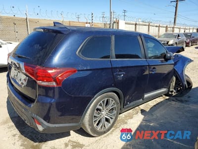 Trzecie zdjęcie samochodu z tyłu: 2017 MITSUBISHI OUTLANDER VIN:JA4AD2A39HZ033545 - miniatura