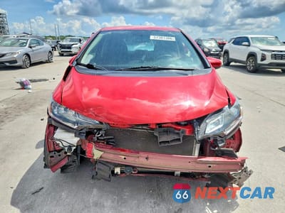 Piąte zdjęcie samochodu w środku: 2019 HONDA FIT LX VIN:3HGGK5H43KM702327 - miniatura