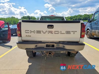 Zdjęcie 6 z 12 samochodu: 2004 CHEVROLET SILVERADO C2500 HEAVY DUTY VIN:1GCHC24U54E320572 - miniatura