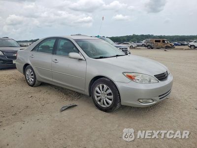 Czwarte zdjęcie samochodu z boku: 2004 TOYOTA CAMRY XLE VIN:4T1BE32K44U361560 - miniatura