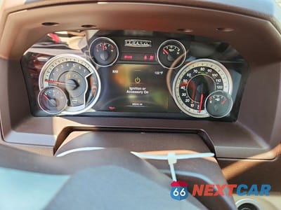 Zdjęcie 9 z 12 samochodu: 2016 RAM 1500 LARAMIE VIN:1C6RR7NT2GS249317 - miniatura