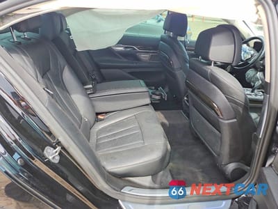 Zdjęcie 10 z 12 samochodu: 2020 BMW 740 I VIN:WBA7T2C0XLGL17631 - miniatura