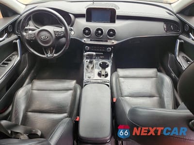 Zdjęcie 8 z 12 samochodu: 2019 KIA STINGER BASE VIN:KNAE15LA1K6053159 - miniatura