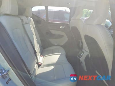 Zdjęcie 11 z 13 samochodu: 2019 VOLVO XC40 T5 MOMENTUM VIN:YV4162UK0K2144873 - miniatura