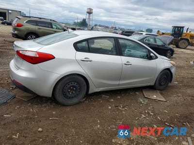 Trzecie zdjęcie samochodu z tyłu: 2015 KIA FORTE LX VIN:KNAFX4A60F5278485 - miniatura