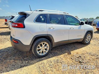 Trzecie zdjęcie samochodu z tyłu: 2018 JEEP CHEROKEE LATITUDE PLUS VIN:1C4PJLLB9JD513459 - miniatura