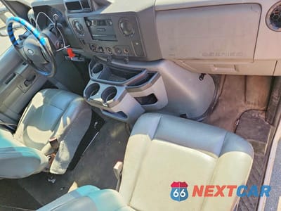 Zdjęcie 8 z 12 samochodu: 2014 FORD ECONOLINE E250 VAN VIN:1FTNE2EW7EDA49499 - miniatura