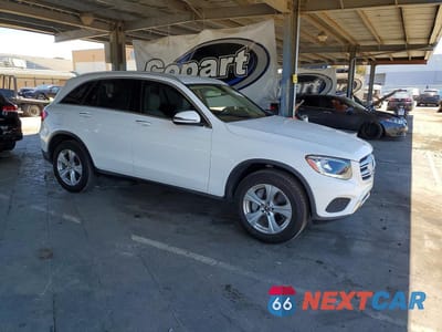 Czwarte zdjęcie samochodu z boku: 2017 MERCEDES-BENZ GLC 300 VIN:WDC0G4JB1HV011164 - miniatura