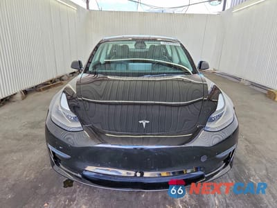 Piąte zdjęcie samochodu w środku: 2023 TESLA MODEL 3 VIN:5YJ3E1EA7PF437897 - miniatura