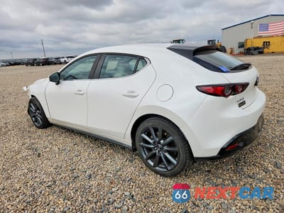 Drugie zdjęcie samochodu z przodu: 2021 MAZDA 3 PREFERRED VIN:JM1BPALL8M1404051 - miniatura