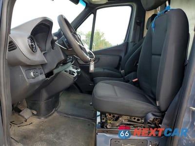 Zdjęcie 7 z 12 samochodu: 2019 MERCEDES-BENZ SPRINTER 2500/3500 VIN:WD4PF0CD0KP047539 - miniatura