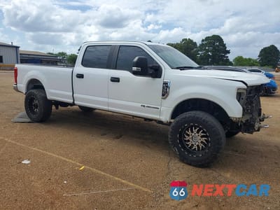 Czwarte zdjęcie samochodu z boku: 2017 FORD F250 SUPER DUTY VIN:1FT7W2BT6HEE27102 - miniatura