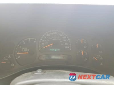 Zdjęcie 9 z 12 samochodu: 2004 CHEVROLET SILVERADO K3500 VIN:1GCJK33284F223001 - miniatura