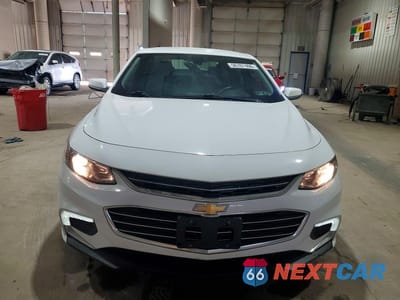 Piąte zdjęcie samochodu w środku: 2018 CHEVROLET MALIBU HYBRID VIN:1G1ZF5SU6JF271641 - miniatura