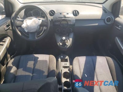 Zdjęcie 8 z 12 samochodu: 2011 MAZDA MAZDA2 VIN:JM1DE1HZ9B0125612 - miniatura