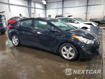 Czwarte zdjęcie samochodu z boku: 2013 HYUNDAI ELANTRA GLS VIN:5NPDH4AE0DH369543 - miniatura