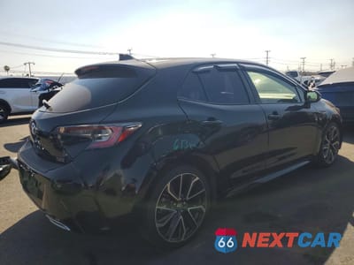 Trzecie zdjęcie samochodu z tyłu: 2019 TOYOTA COROLLA HATCHBACK XSE VIN:JTNK4RBE3K3015325 - miniatura