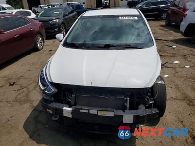 Piąte zdjęcie samochodu w środku: 2017 HYUNDAI ACCENT SE VIN:KMHCT5AEXHU336427 - miniatura
