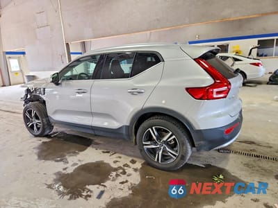 Drugie zdjęcie samochodu z przodu: 2024 VOLVO XC40 CORE VIN:YV4L12UKXR2325660 - miniatura