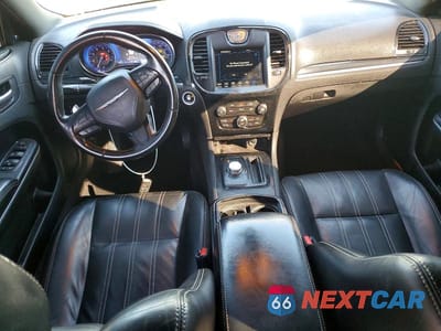 Zdjęcie 8 z 13 samochodu: 2021 CHRYSLER 300 S VIN:2C3CCABG2MH520081 - miniatura