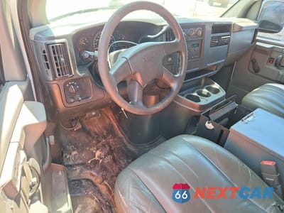 Zdjęcie 8 z 13 samochodu: 2007 CHEVROLET EXPRESS G2500 VIN:1GCGG25V071106849 - miniatura