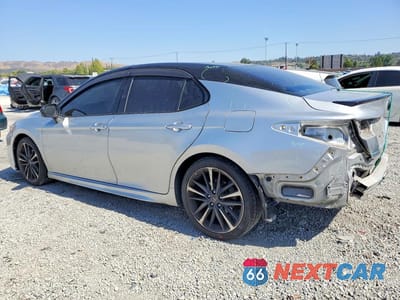 Drugie zdjęcie samochodu z przodu: 2018 TOYOTA CAMRY XSE VIN:4T1B61HK9JU121263 - miniatura