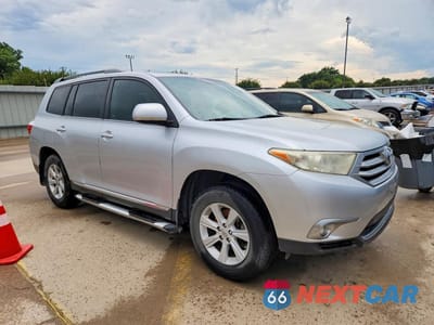 Czwarte zdjęcie samochodu z boku: 2012 TOYOTA HIGHLANDER SE VIN:5TDZK3EH1CS070187 - miniatura