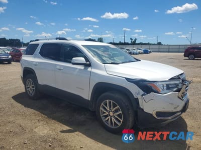 Czwarte zdjęcie samochodu z boku: 2018 GMC ACADIA VIN:1GKKNLLS8JZ180631 - miniatura