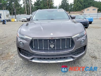 Piąte zdjęcie samochodu w środku: 2017 MASERATI LEVANTE SPORT VIN:ZN661XUS7HX238652 - miniatura