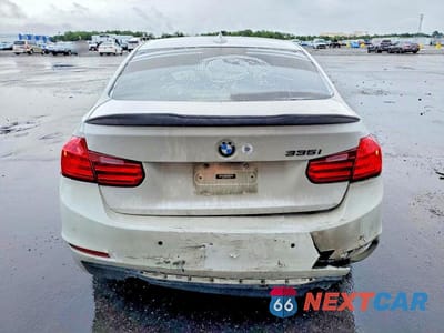 Zdjęcie 6 z 13 samochodu: 2013 BMW 335 I VIN:WBA3A9C51DF475940 - miniatura