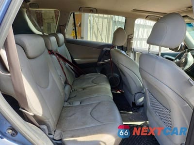 Zdjęcie 11 z 13 samochodu: 2007 TOYOTA RAV4 LIMITED VIN:JTMBD31V676045718 - miniatura