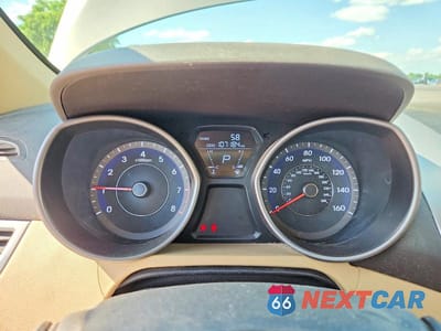 Zdjęcie 9 z 12 samochodu: 2013 HYUNDAI ELANTRA GLS VIN:5NPDH4AE6DH397931 - miniatura