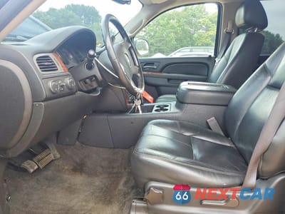 Zdjęcie 7 z 13 samochodu: 2014 CHEVROLET TAHOE K1500 LT VIN:1GNSKBE03ER153151 - miniatura