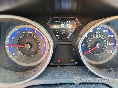 Zdjęcie 9 z 12 samochodu: 2013 HYUNDAI ELANTRA LIMITED VIN:KMHDH4AE4DU920834 - miniatura