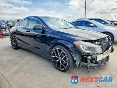 Czwarte zdjęcie samochodu z boku: 2015 MERCEDES-BENZ CLA 250 VIN:WDDSJ4EB4FN171097 - miniatura