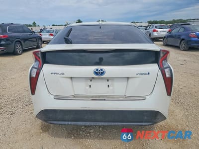 Zdjęcie 6 z 12 samochodu: 2016 TOYOTA PRIUS THREE VIN:JTDKARFU7G3506485 - miniatura