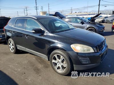 Czwarte zdjęcie samochodu z boku: 2013 VOLVO XC60 T6 VIN:YV4902DZ2D2449599 - miniatura