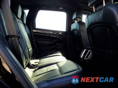 Zdjęcie 11 z 13 samochodu: 2011 PORSCHE CAYENNE VIN:WP1AA2A20BLA02506 - miniatura
