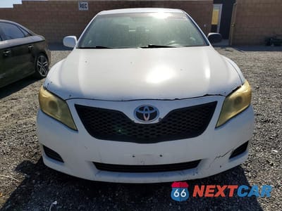 Piąte zdjęcie samochodu w środku: 2011 TOYOTA CAMRY LE VIN:4T1BF3EKXBU586720 - miniatura