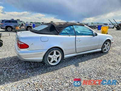 Trzecie zdjęcie samochodu z tyłu: 2003 MERCEDES-BENZ CLK 430 VIN:WDBLK70G43T137439 - miniatura