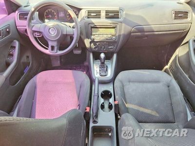 Zdjęcie 8 z 12 samochodu: 2011 VOLKSWAGEN JETTA BASE VIN:3VW2K7AJ3BM379382 - miniatura