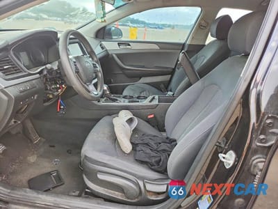 Zdjęcie 7 z 12 samochodu: 2019 HYUNDAI SONATA SE VIN:5NPE24AF2KH777098 - miniatura