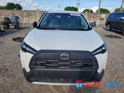 Piąte zdjęcie samochodu w środku: 2026 TOYOTA COROLLA CROSS L VIN:7MUAAAAG8TV152182 - miniatura