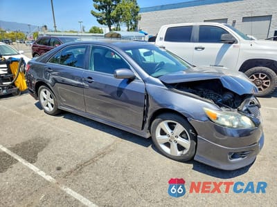 Czwarte zdjęcie samochodu z boku: 2010 TOYOTA CAMRY SE VIN:4T1BF3EK6AU020665 - miniatura