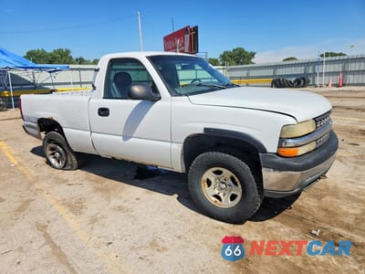 Czwarte zdjęcie samochodu z boku: 2000 CHEVROLET SILVERADO K1500 VIN:1GCEK14W3YZ180103 - miniatura