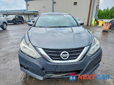 Piąte zdjęcie samochodu w środku: 2018 NISSAN ALTIMA 2.5 SV VIN:1N4AL3AP6JC239857 - miniatura