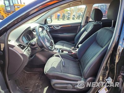 Zdjęcie 7 z 12 samochodu: 2019 NISSAN SENTRA SV VIN:3N1AB7APXKY219126 - miniatura
