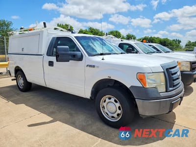 Czwarte zdjęcie samochodu z boku: 2010 FORD F150 VIN:1FTMF1CW5AKB11123 - miniatura