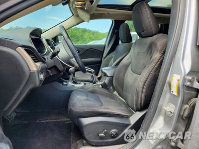 Zdjęcie 7 z 13 samochodu: 2015 JEEP CHEROKEE LATITUDE VIN:1C4PJMCS3FW719863 - miniatura